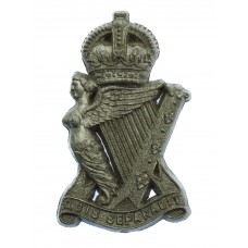 Royal Ulster Rifles (R.U.R.) WW2 Plastic Economy Cap Badge 