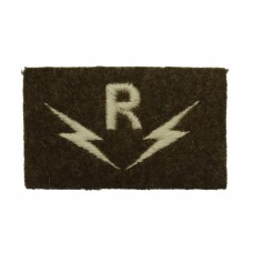 Royal Electrical & Mechanical Engineers (R.E.M.E.) Radar Mechanic Cloth Trade Badge