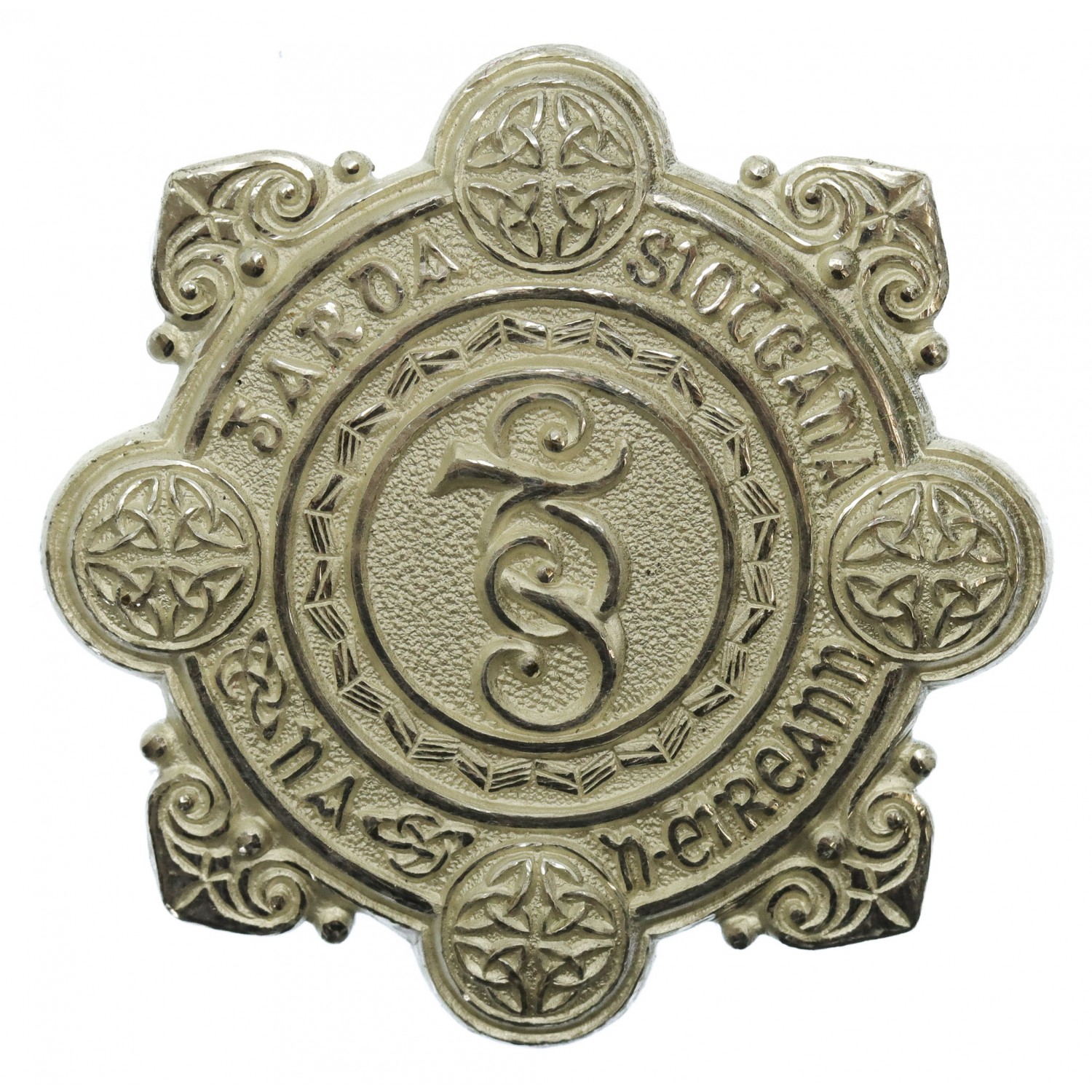 Garda Siochana (Irish Police) Senior Officer's Frosted Silver Cap Badge